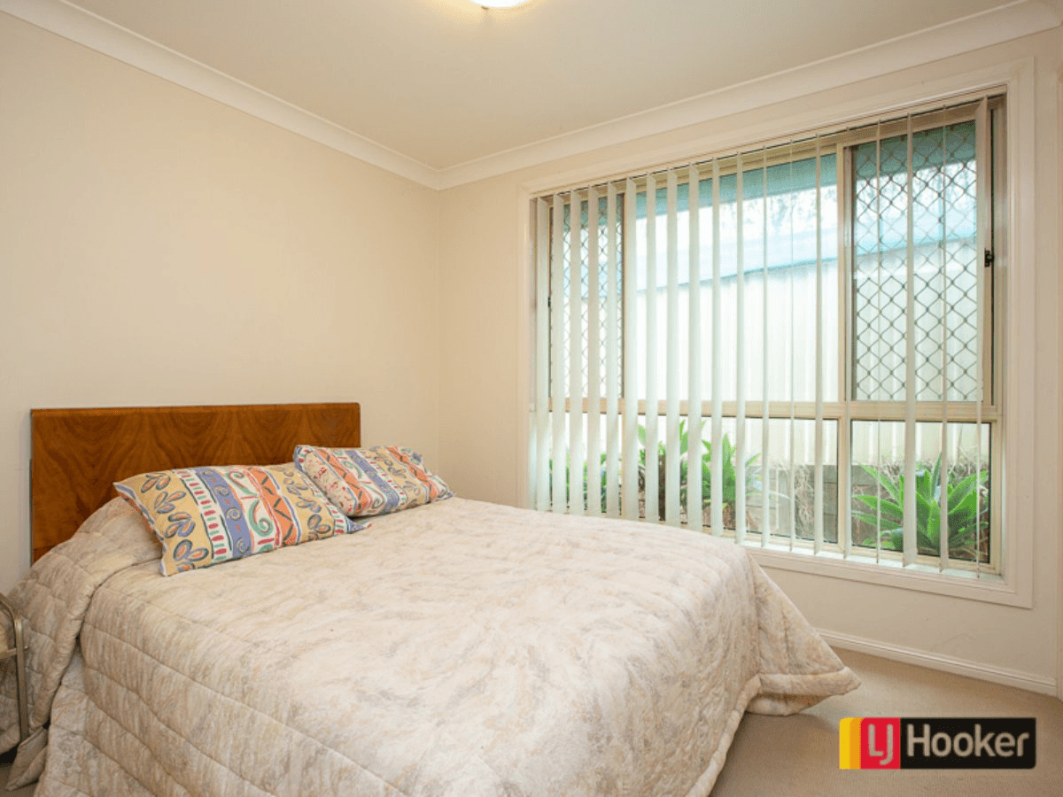 115 Glengarvin Drive, OXLEY VALE, NSW 2340