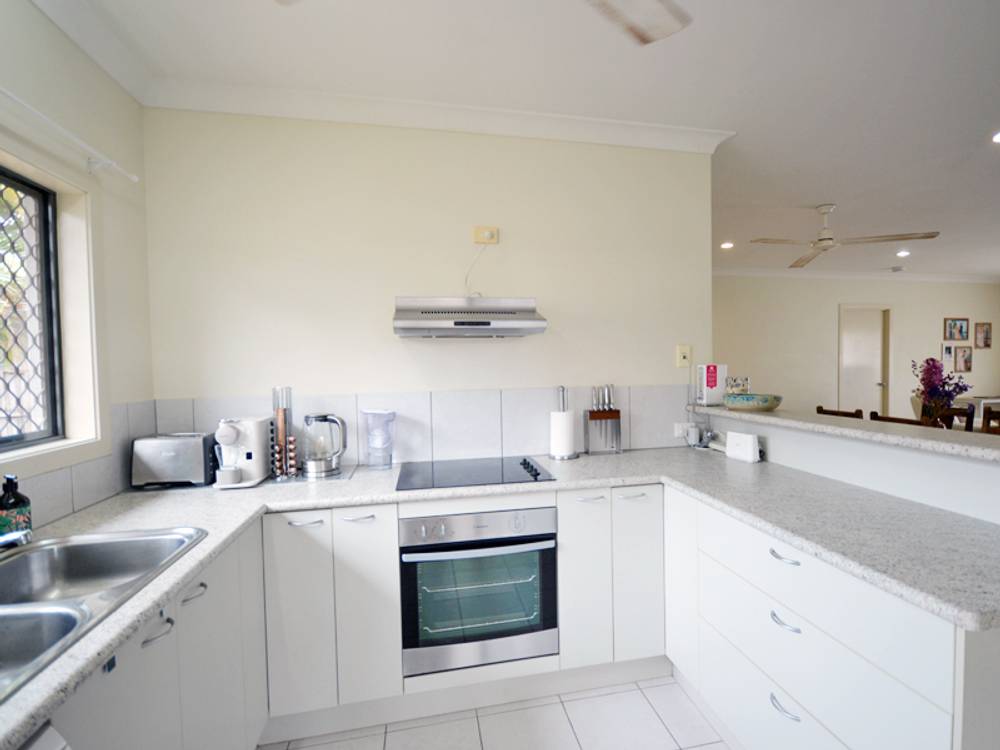 4/4 Transmission Street, Rocky Point, QLD 4874