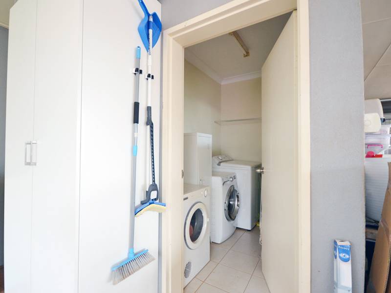 4/4 Transmission Street, Rocky Point, QLD 4874