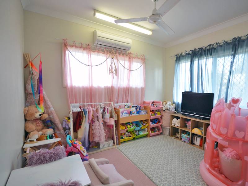 4/4 Transmission Street, Rocky Point, QLD 4874