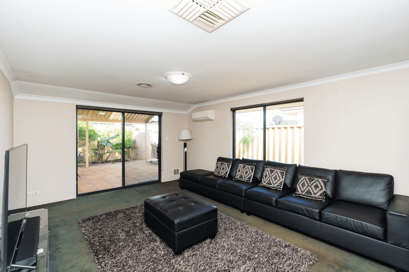 31 Kingia Way, CANNING VALE, WA 6155