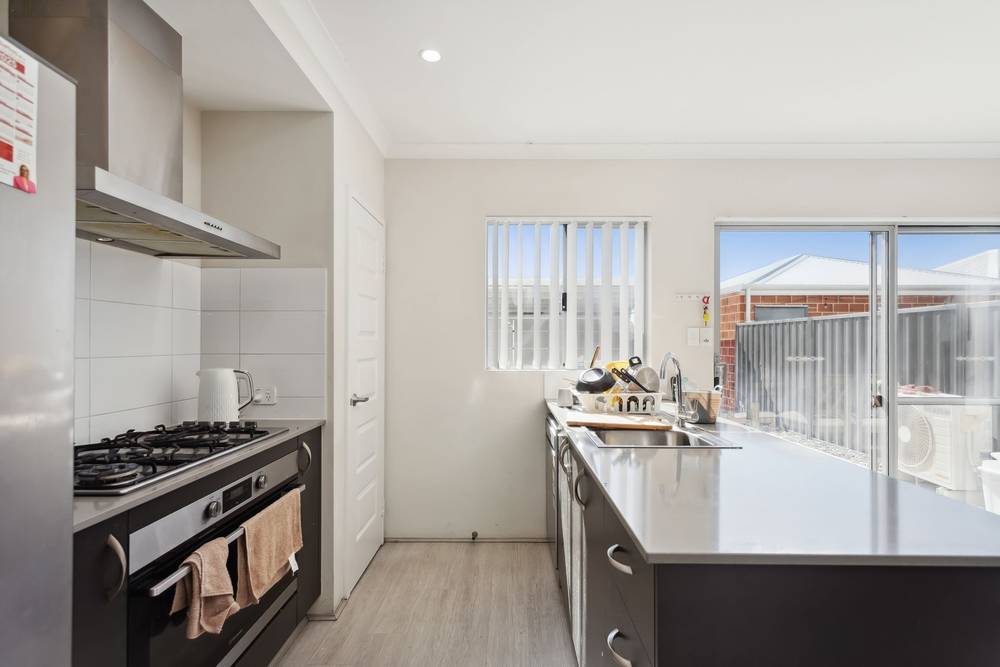6 Penal Lane, Ellenbrook, WA 6069