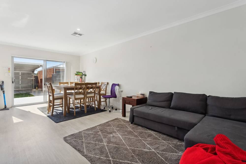 6 Penal Lane, Ellenbrook, WA 6069