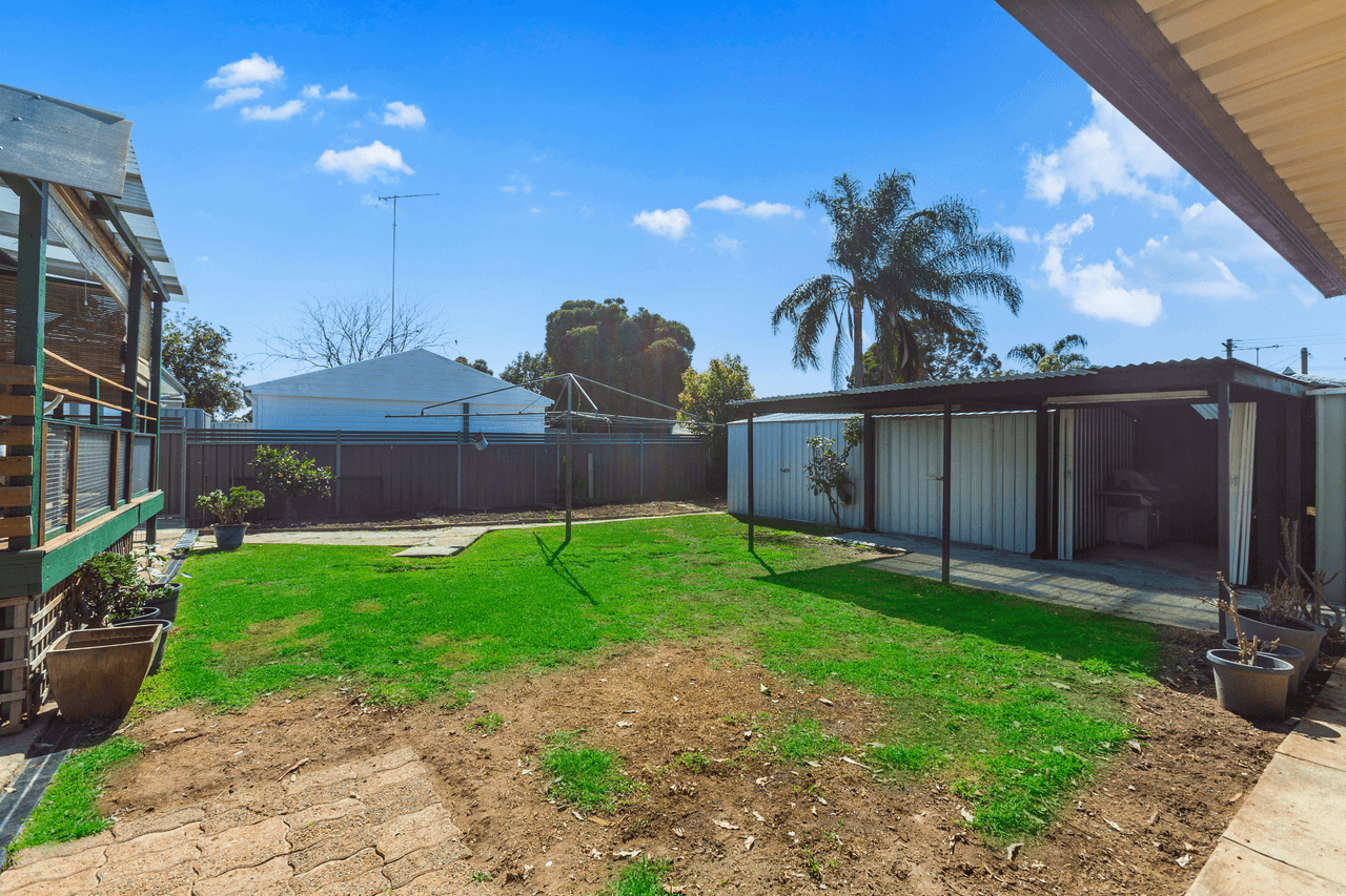 27 Melanesia Avenue, LETHBRIDGE PARK, NSW 2770