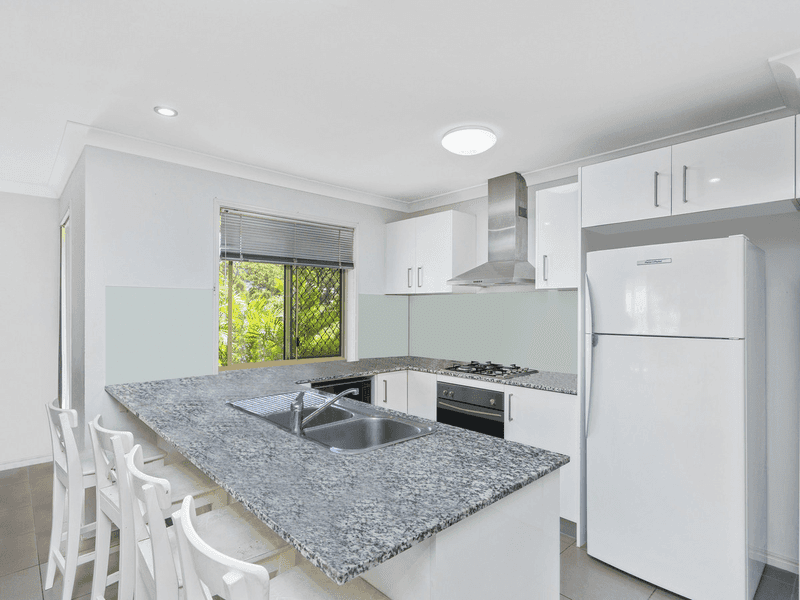 12 Joshua Place, OXENFORD, QLD 4210