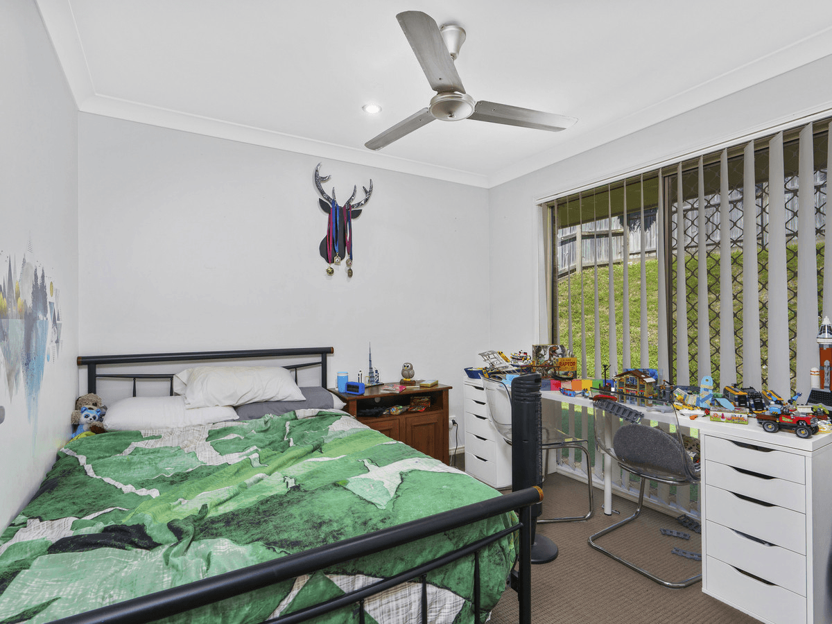 12 Joshua Place, OXENFORD, QLD 4210