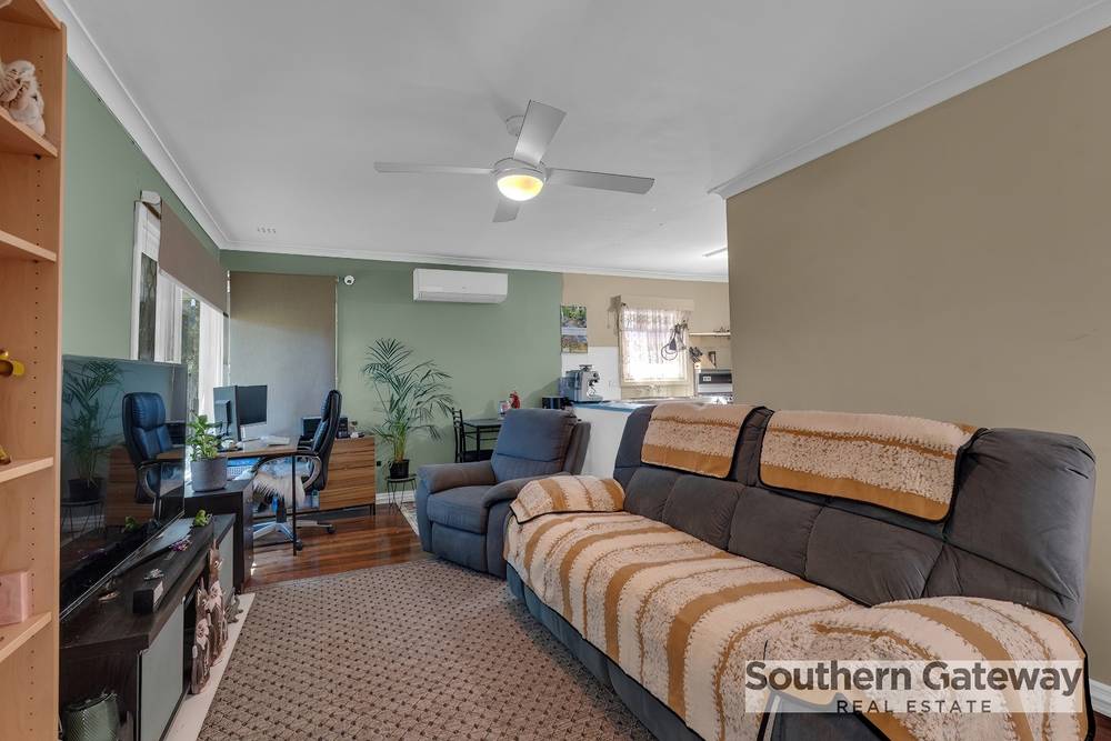19 Langridge Crescent, ORELIA, WA 6167
