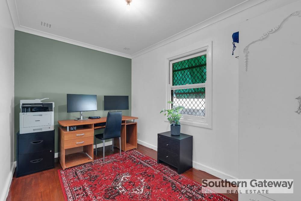 19 Langridge Crescent, ORELIA, WA 6167