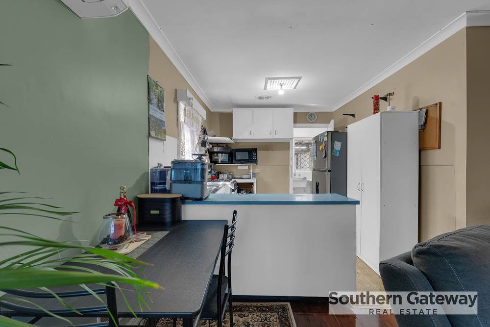 19 Langridge Crescent, ORELIA, WA 6167