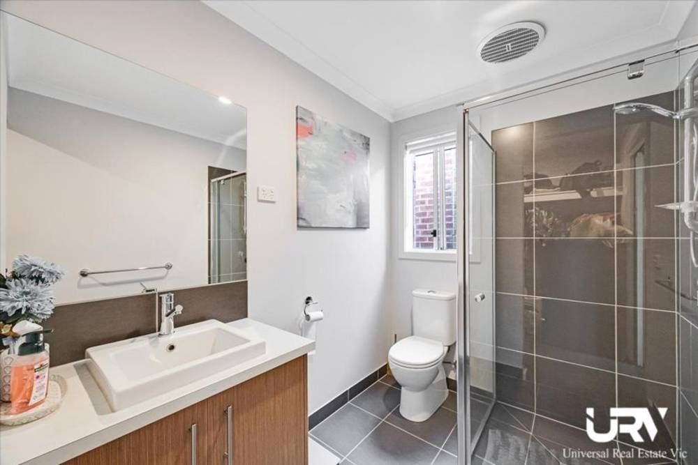 16 Nebula Cresent, MICKLEHAM, VIC 3064
