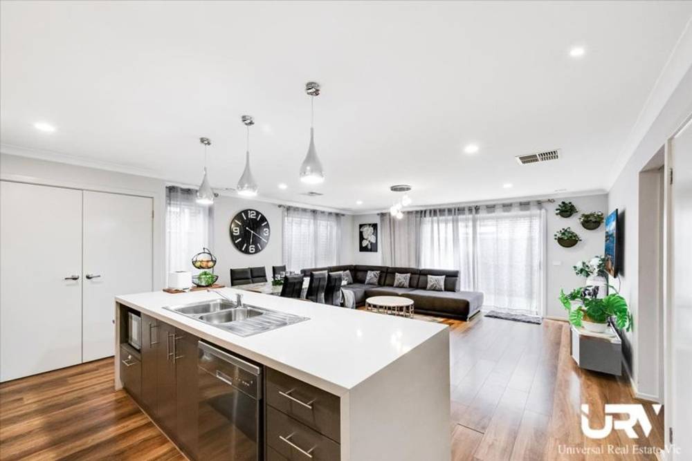 16 Nebula Cresent, MICKLEHAM, VIC 3064