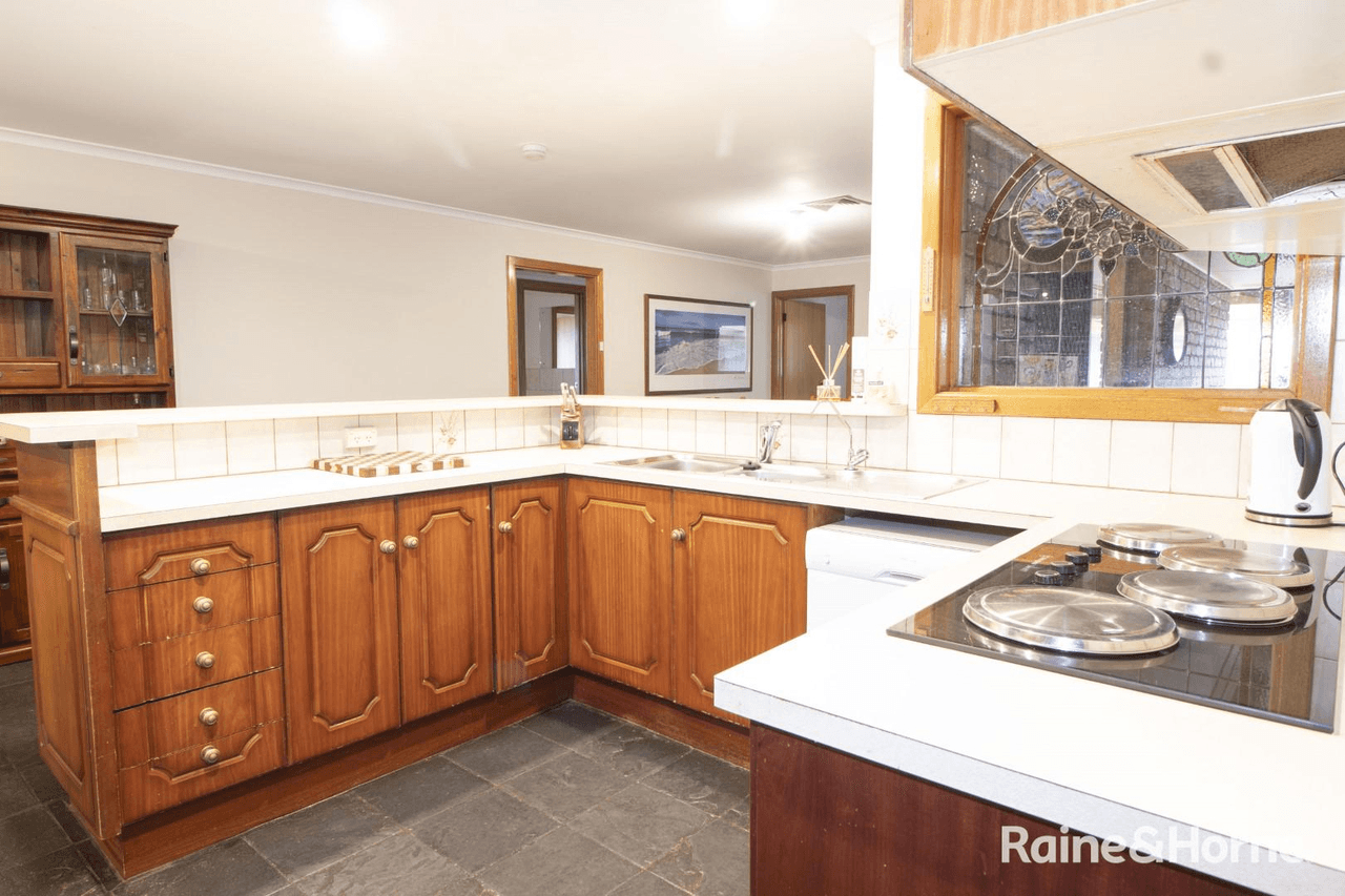 29 Maule Avenue, STIRLING NORTH, SA 5710