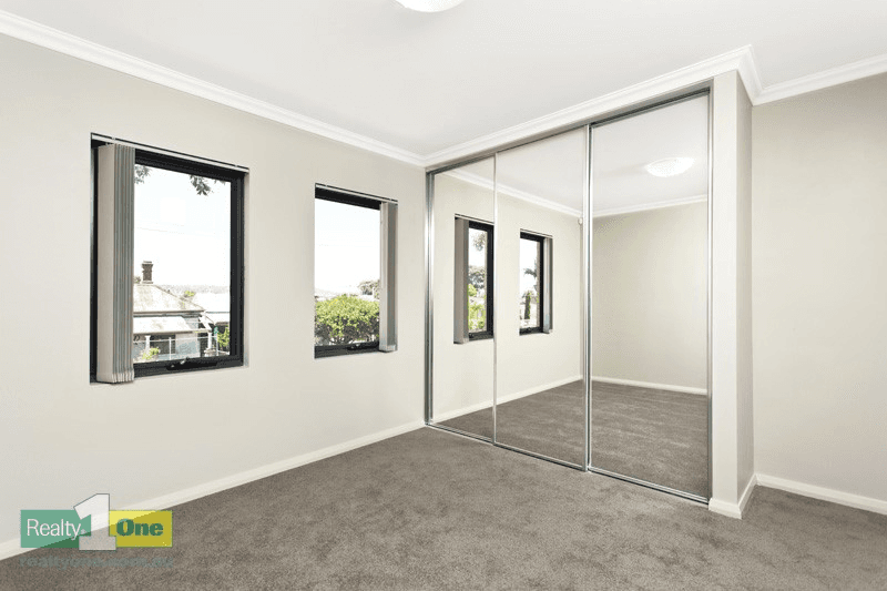 8/33a North Street, MIDLAND, WA 6056