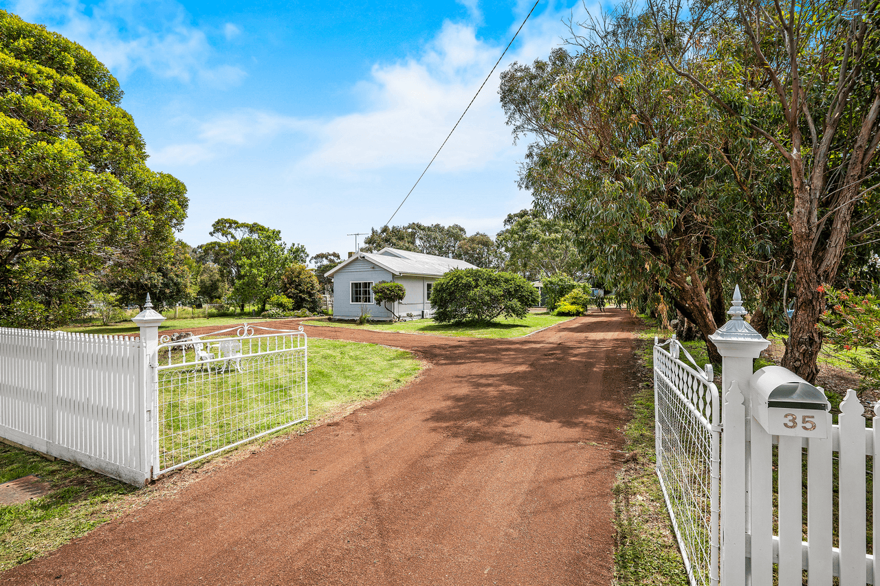 35 Brownes Road, ANAKIE, VIC 3213