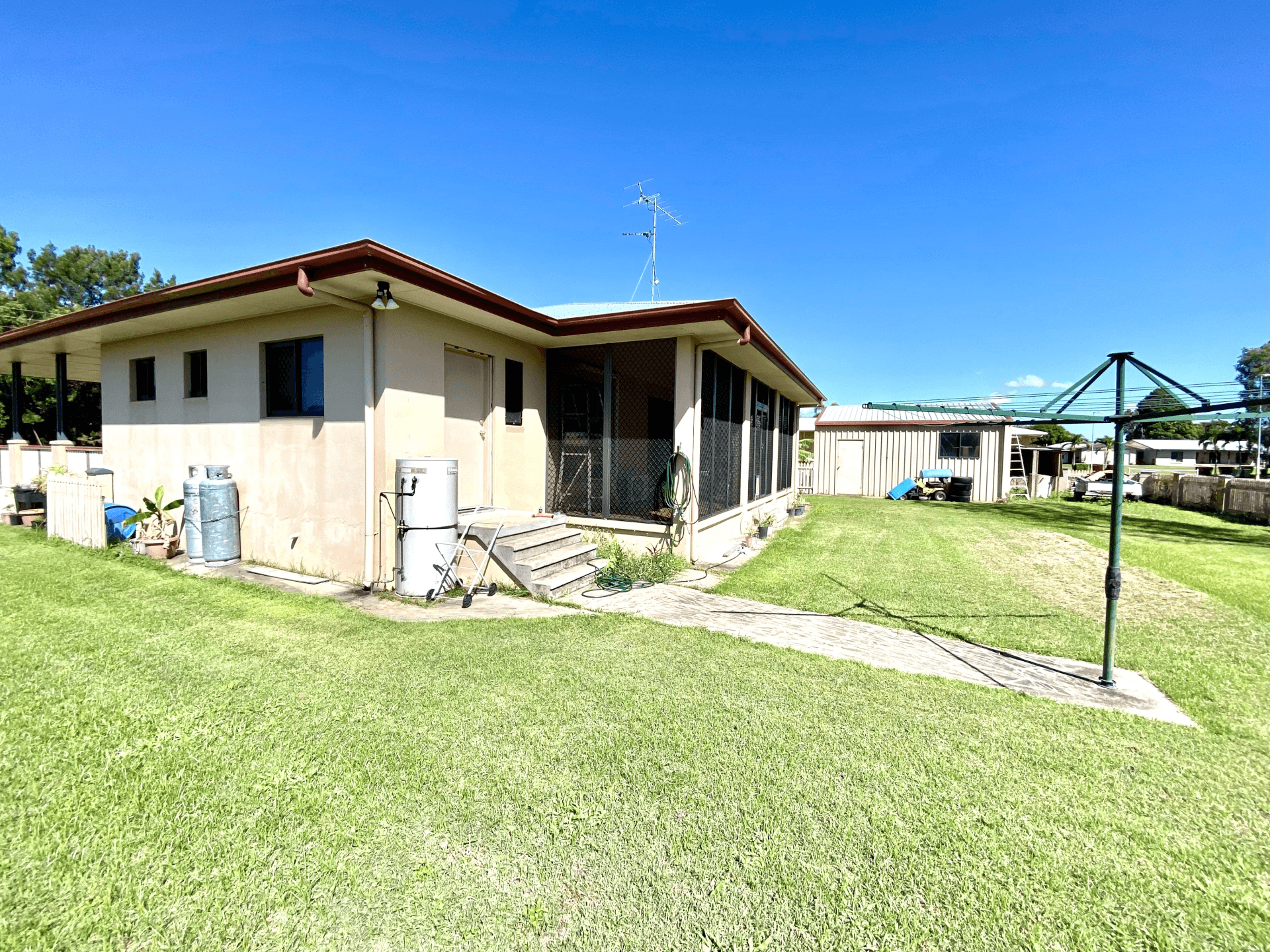 4 Patricia  Road, Ayr, QLD 4807