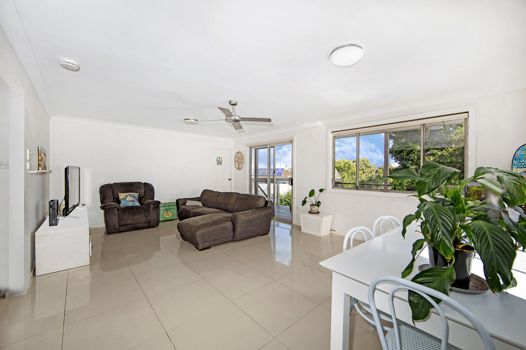 12 Coonanga Ave, BUDGEWOI, NSW 2262