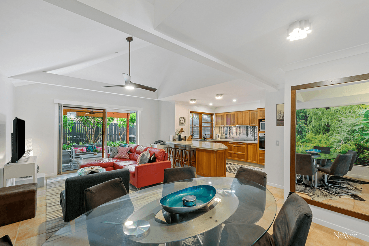 2/57 Lorikeet Drive, Peregian Beach, QLD 4573