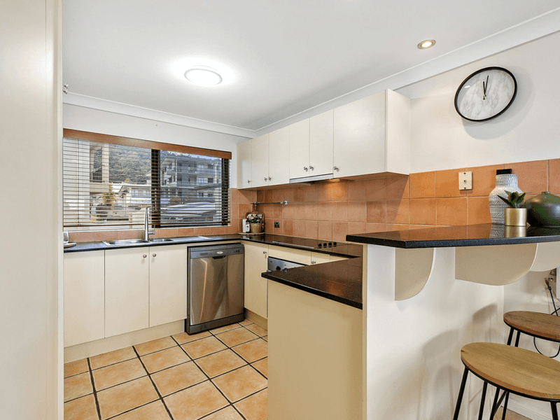 6/111-113 Collins Avenue, EDGE HILL, QLD 4870