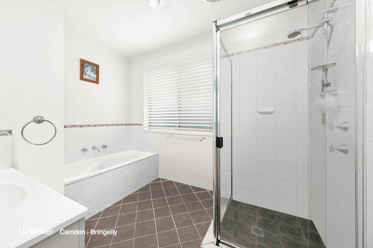 11 Curtin Place, NARELLAN VALE, NSW 2567