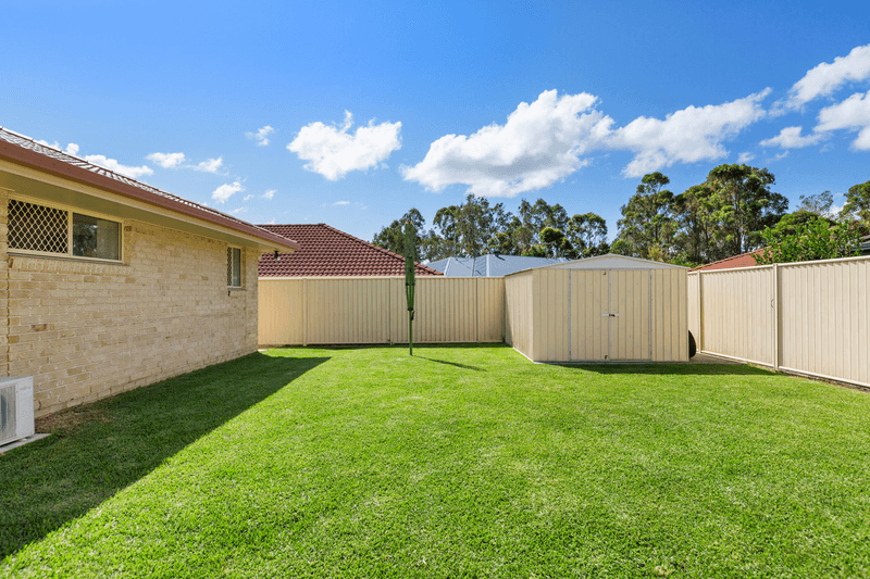 13 Lamb Close, VICTORIA POINT, QLD 4165