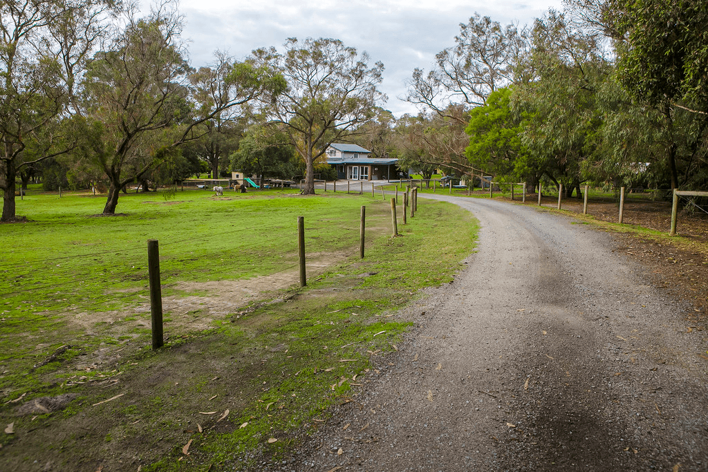 10 Gum Hill Drive, LANGWARRIN, VIC 3910