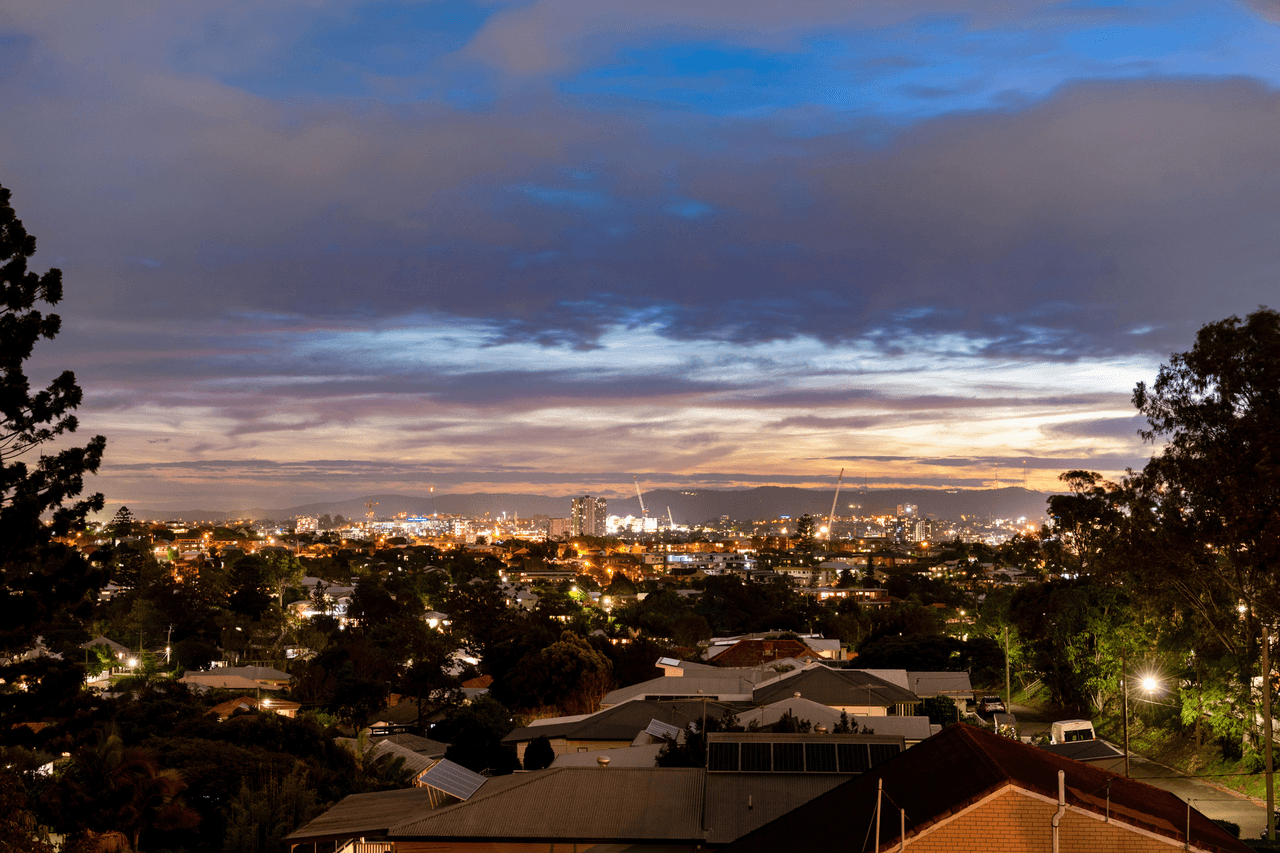 27  Lavington Street, Coorparoo, QLD 4151