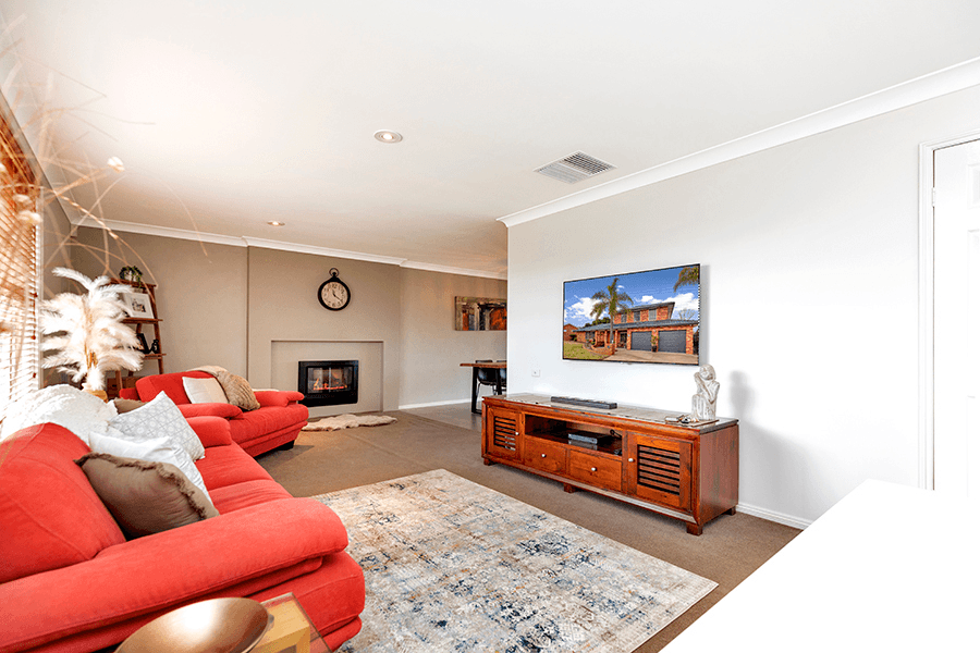 25 Bandalong Street, TAMWORTH, NSW 2340