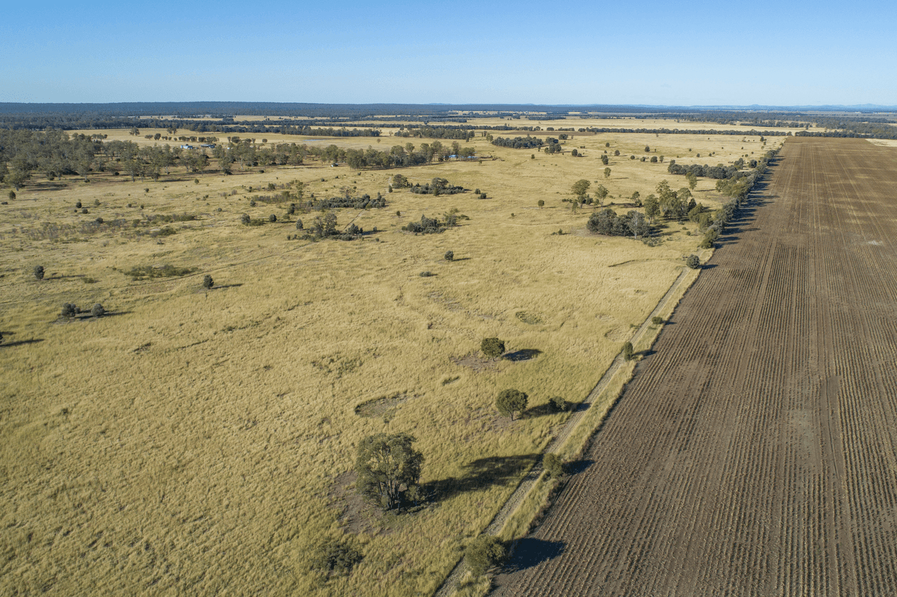 'Pine Hill', CHINCHILLA, QLD 4413