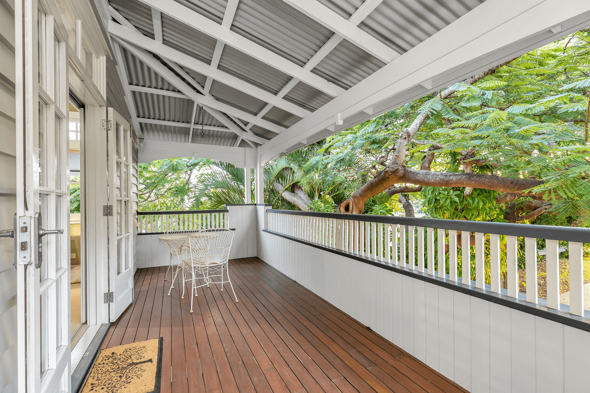 12 Corner Street, Grange, QLD 4051