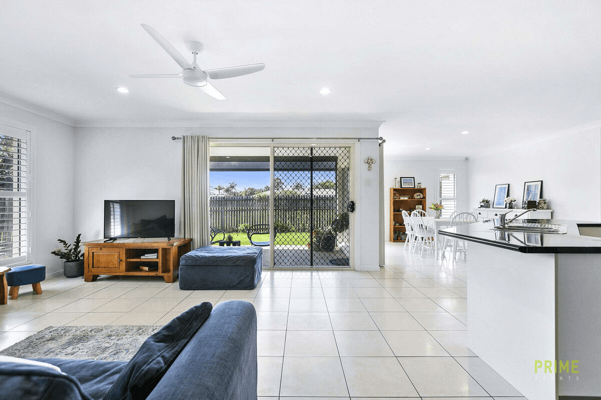 12 Spinnaker Drive, Point Vernon, QLD 4655