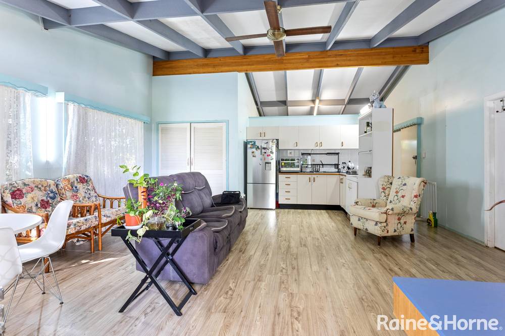 60 Sheaves Road, KALLANGUR, QLD 4503