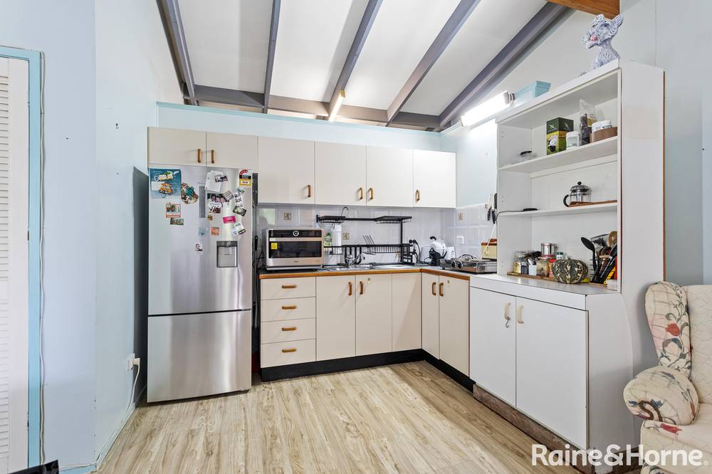 60 Sheaves Road, KALLANGUR, QLD 4503