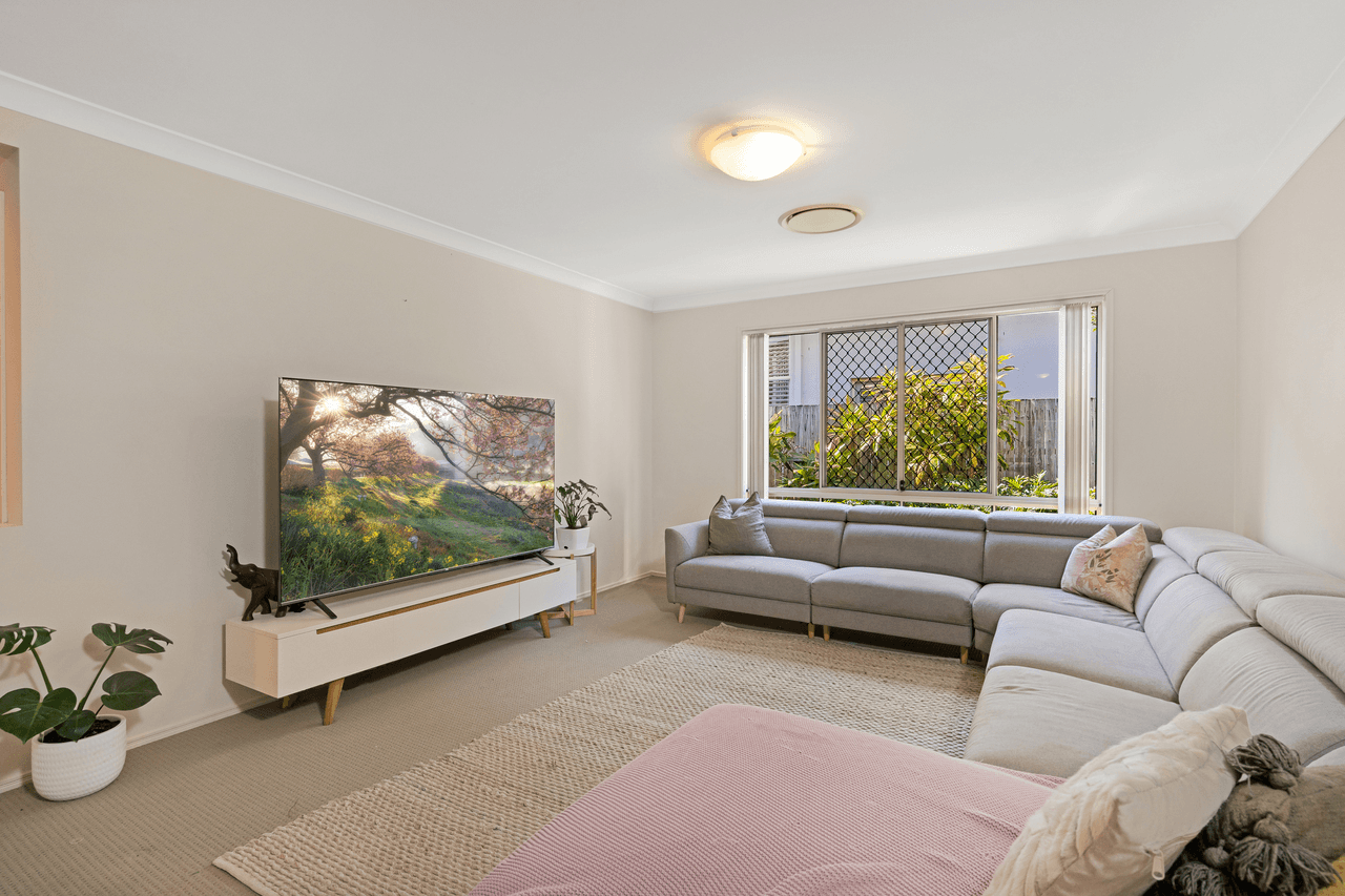 3 Redgum Place, MOLENDINAR, QLD 4214