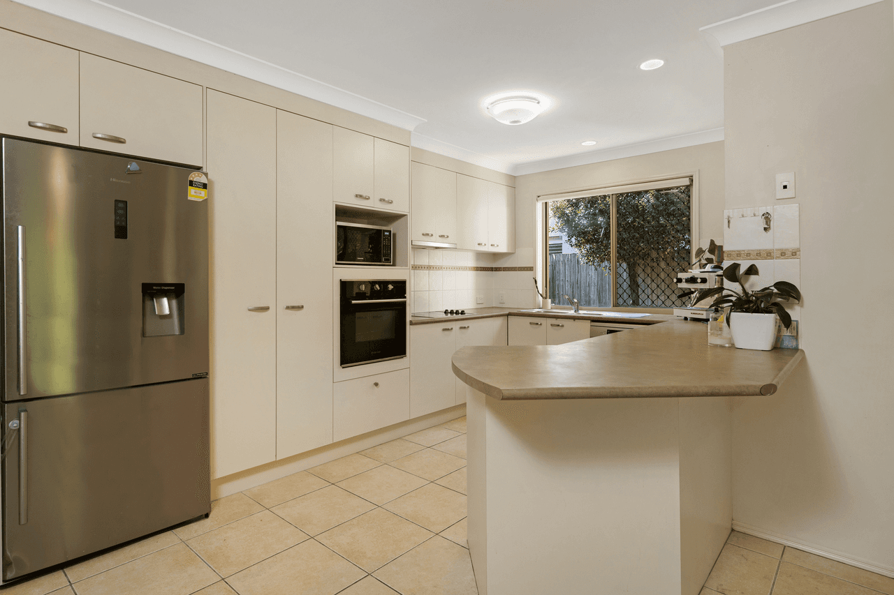 3 Redgum Place, MOLENDINAR, QLD 4214