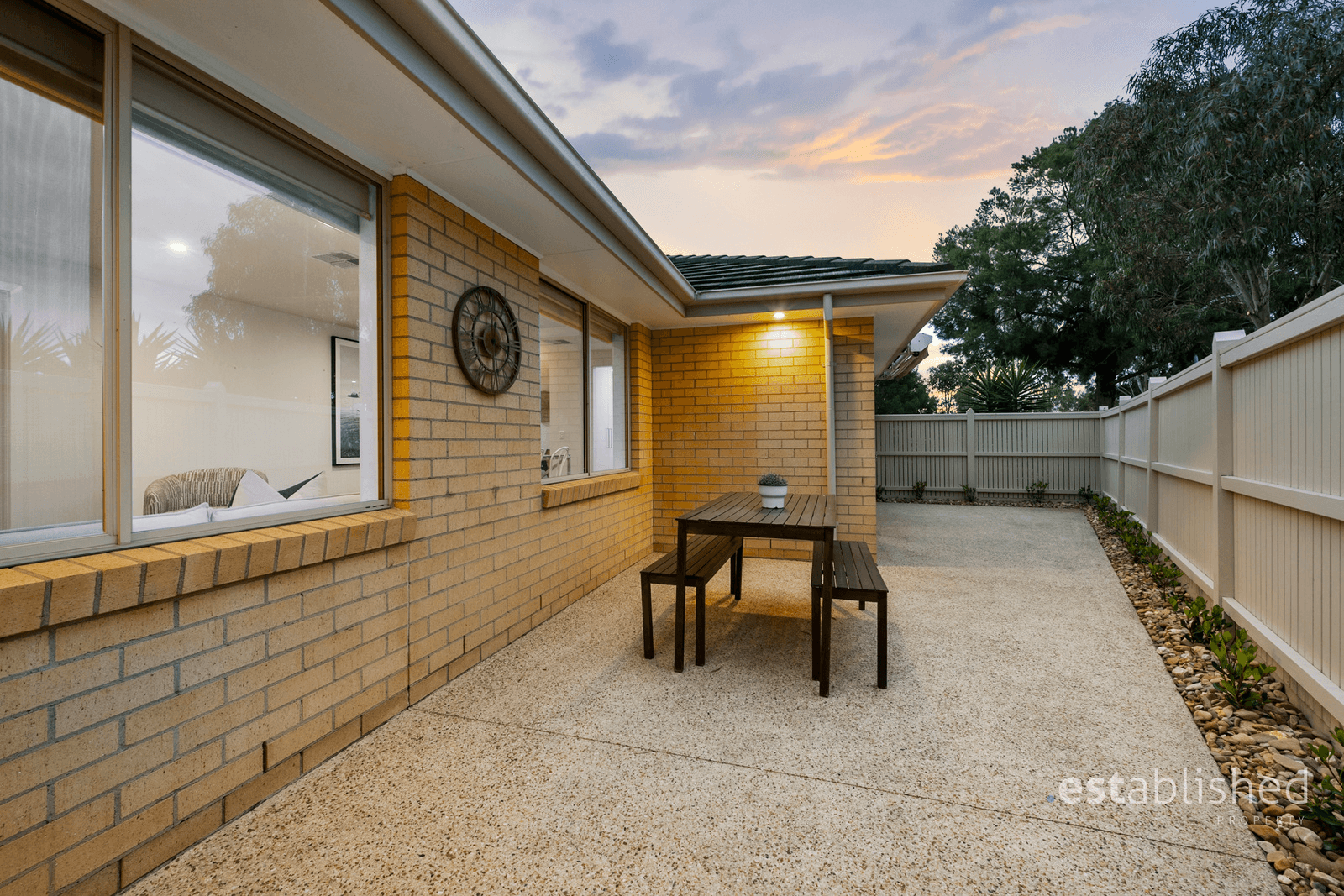 5 Greenview Way, SANCTUARY LAKES, VIC 3030