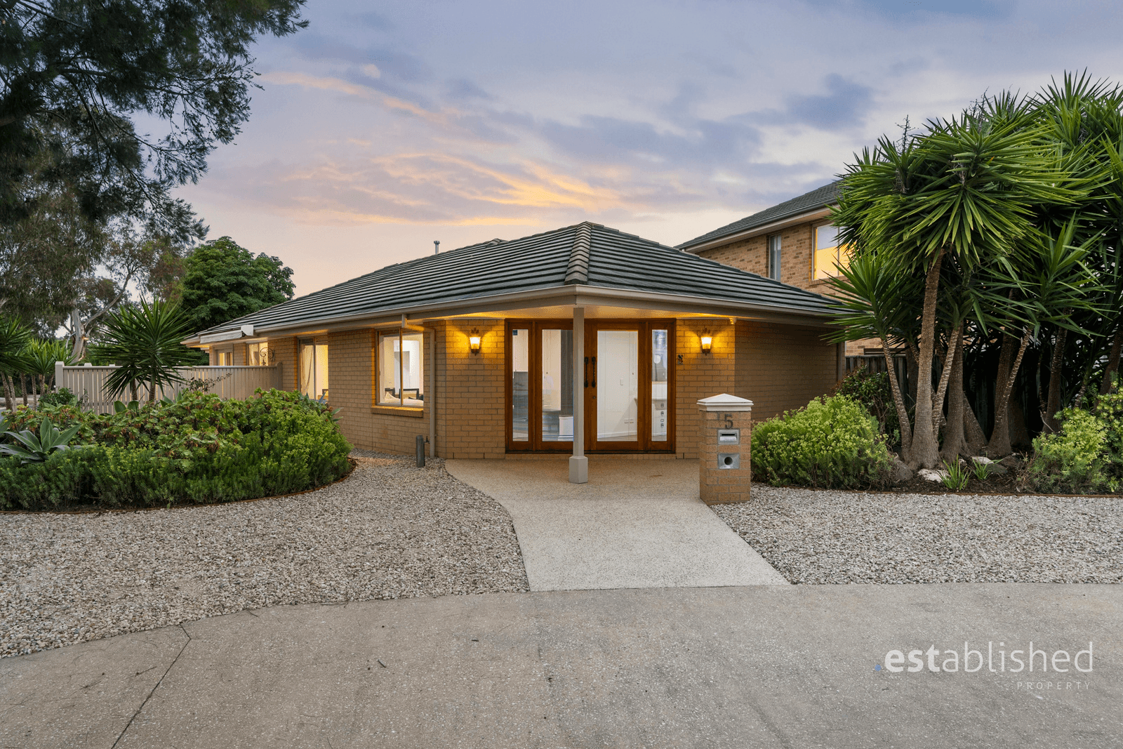 5 Greenview Way, SANCTUARY LAKES, VIC 3030