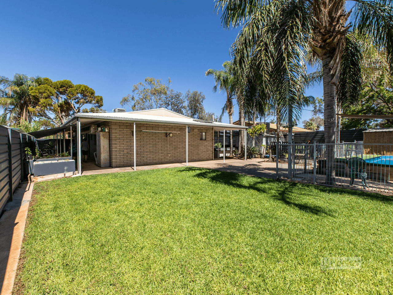 6 Dixon Road, BRAITLING, NT 0870