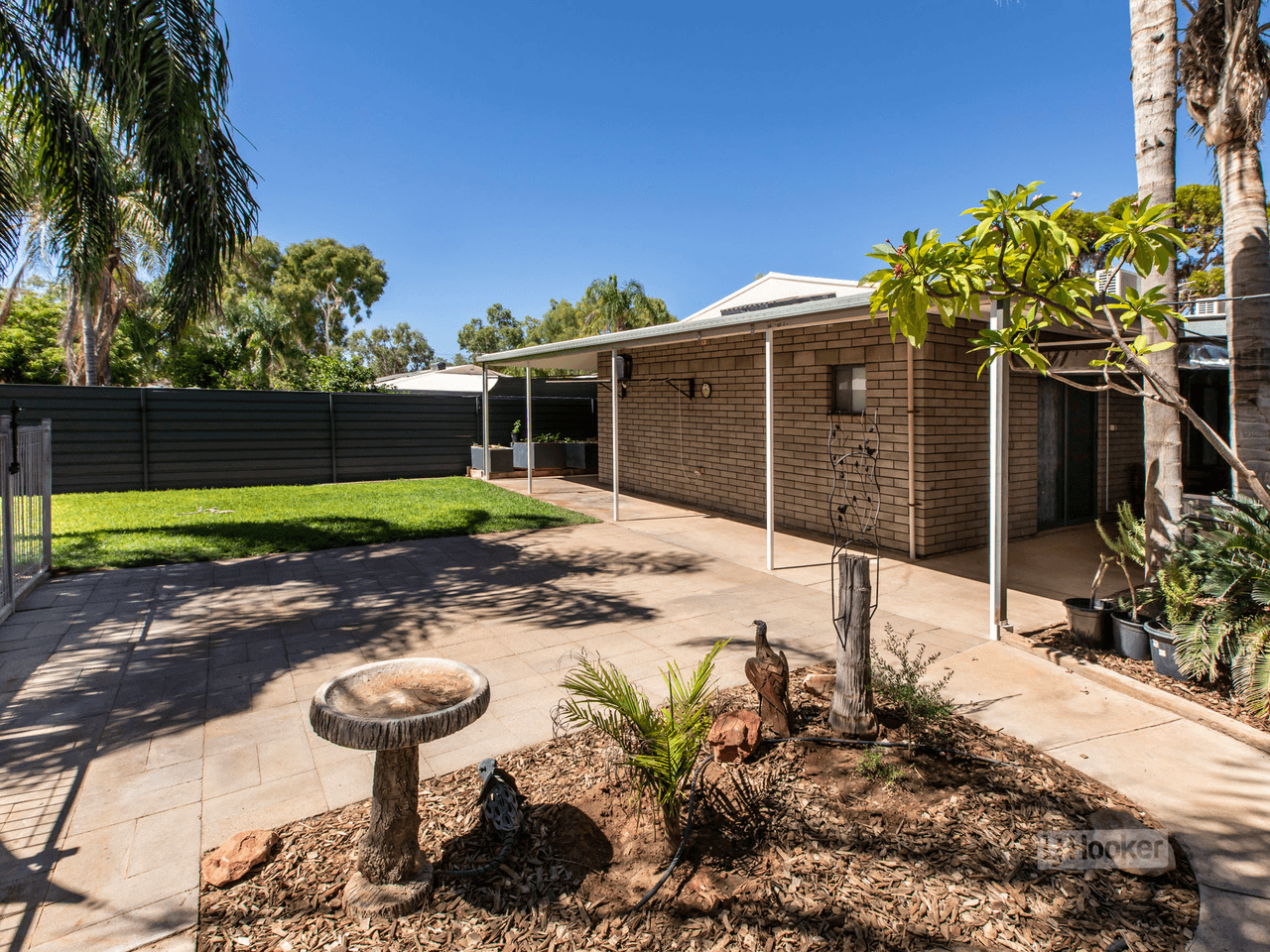 6 Dixon Road, BRAITLING, NT 0870