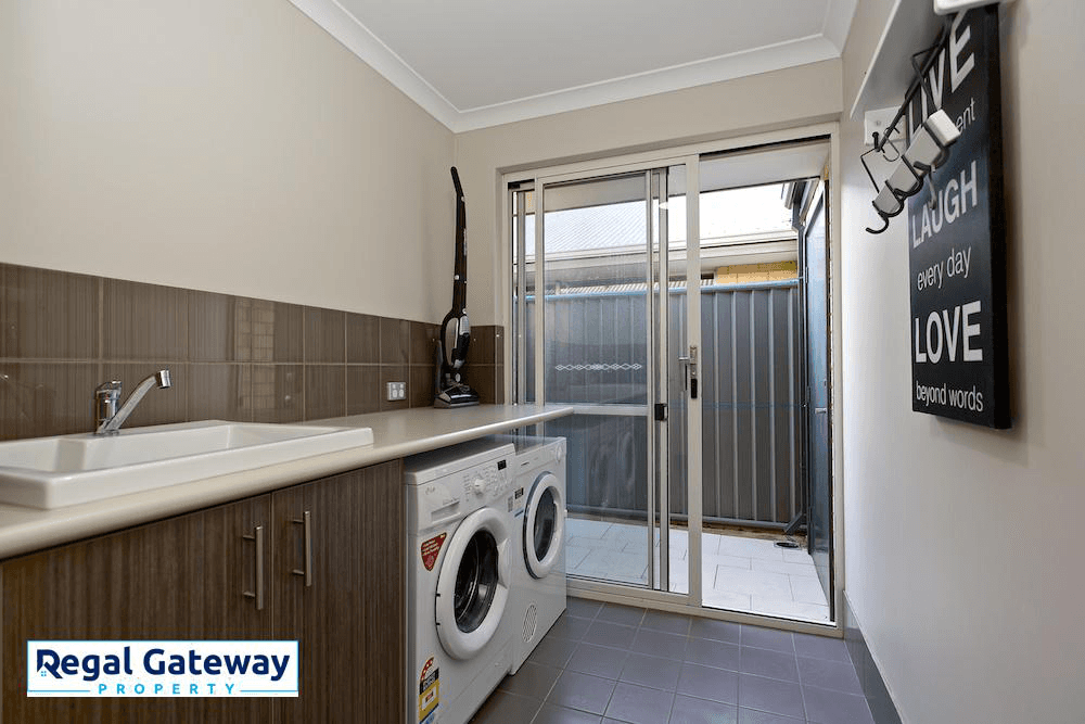 40 Drysdale Gardens, WANDI, WA 6167