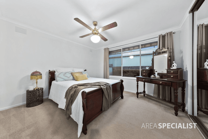 8 Albatross Court, KEILOR, VIC 3036