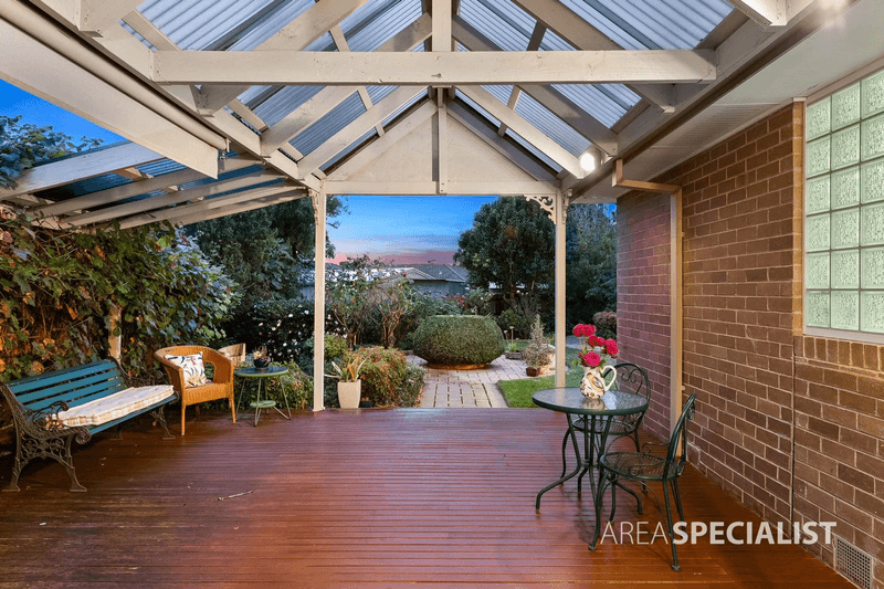 8 Albatross Court, KEILOR, VIC 3036