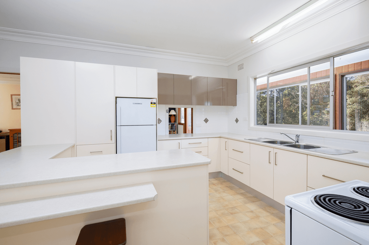 3 Beath Crescent, KAHIBAH, NSW 2290