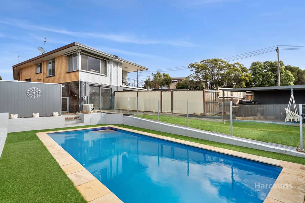 12 Royal Crescent, Hamlyn Heights, VIC 3215