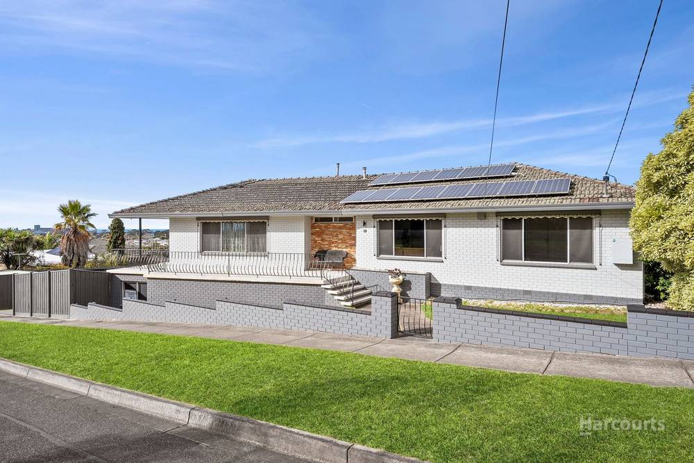 12 Royal Crescent, Hamlyn Heights, VIC 3215