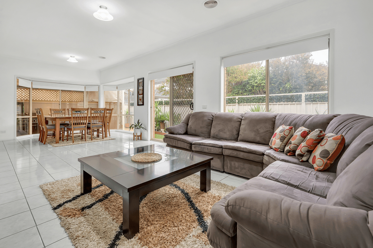 22 Sunnybrook Court, Craigieburn, VIC 3064