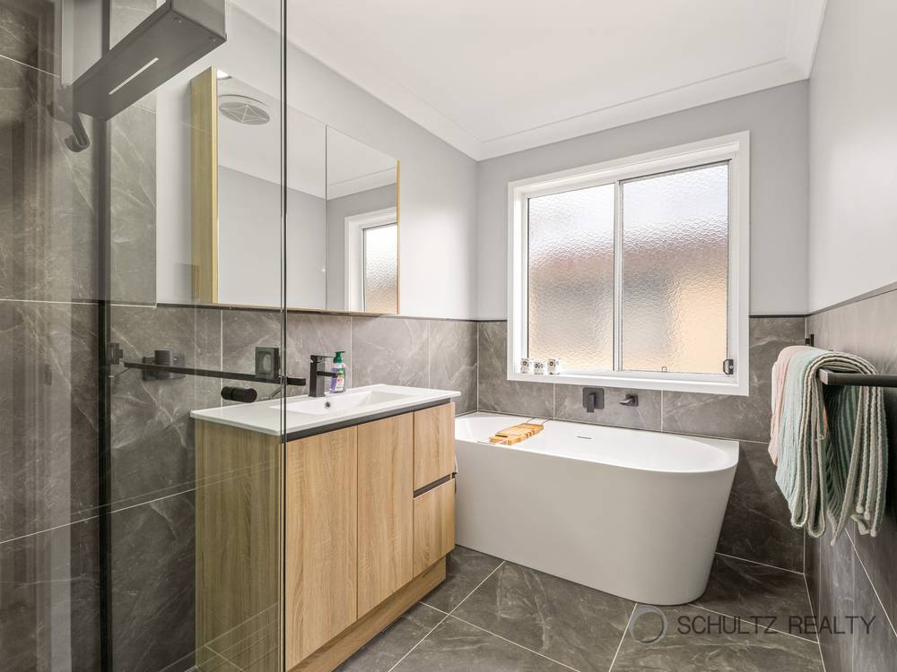20 Mossman Parade, WATERFORD, QLD 4133