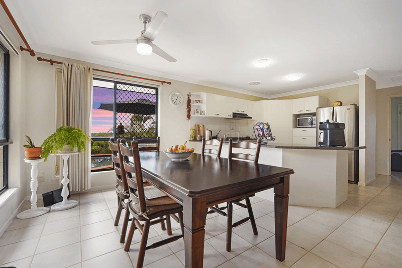 9 Ilminster Crescent, MUDGEERABA, QLD 4213