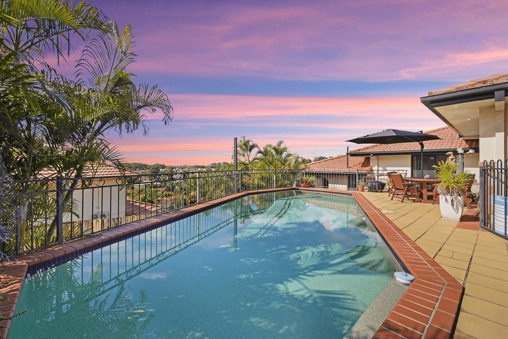 9 Ilminster Crescent, MUDGEERABA, QLD 4213