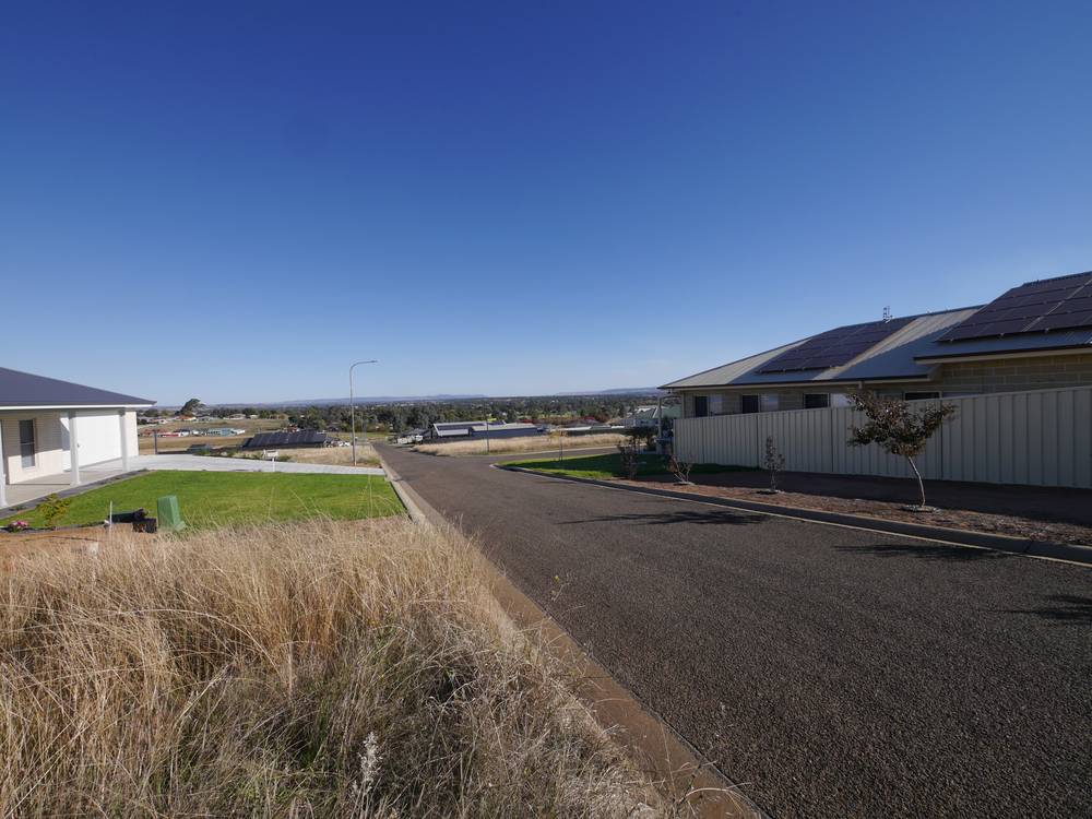 19 Pinot Street, COWRA, NSW 2794