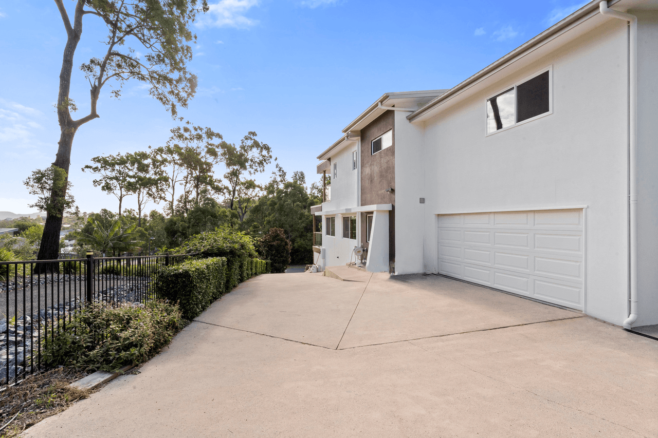 13 Pendragon Drive, COOMERA WATERS, QLD 4209